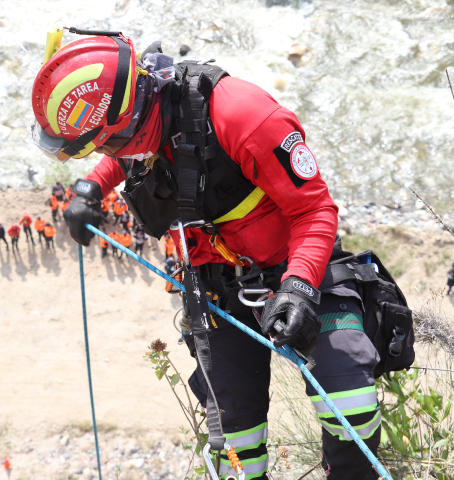 Bomberos en entrenamiento